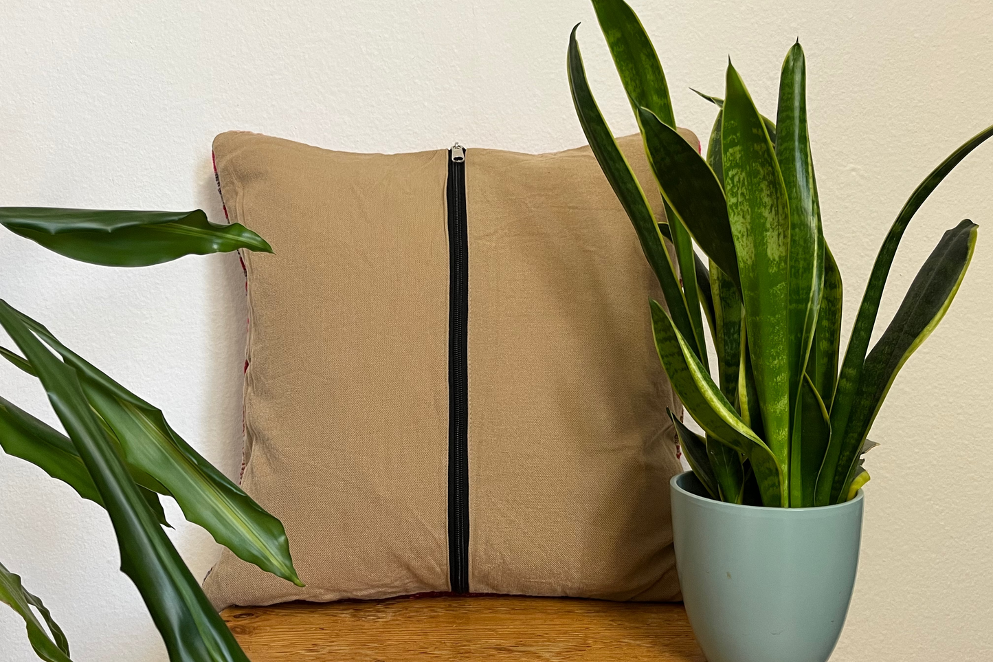 Coussin Frazada péruvien tissé à la main modèle Cantuta