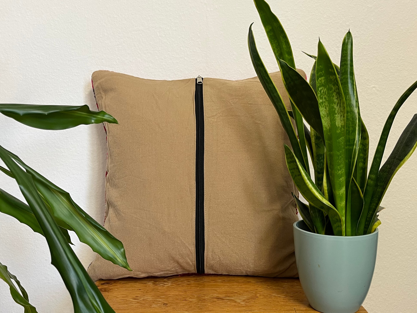 Coussin Frazada péruvien tissé à la main modèle Kayara