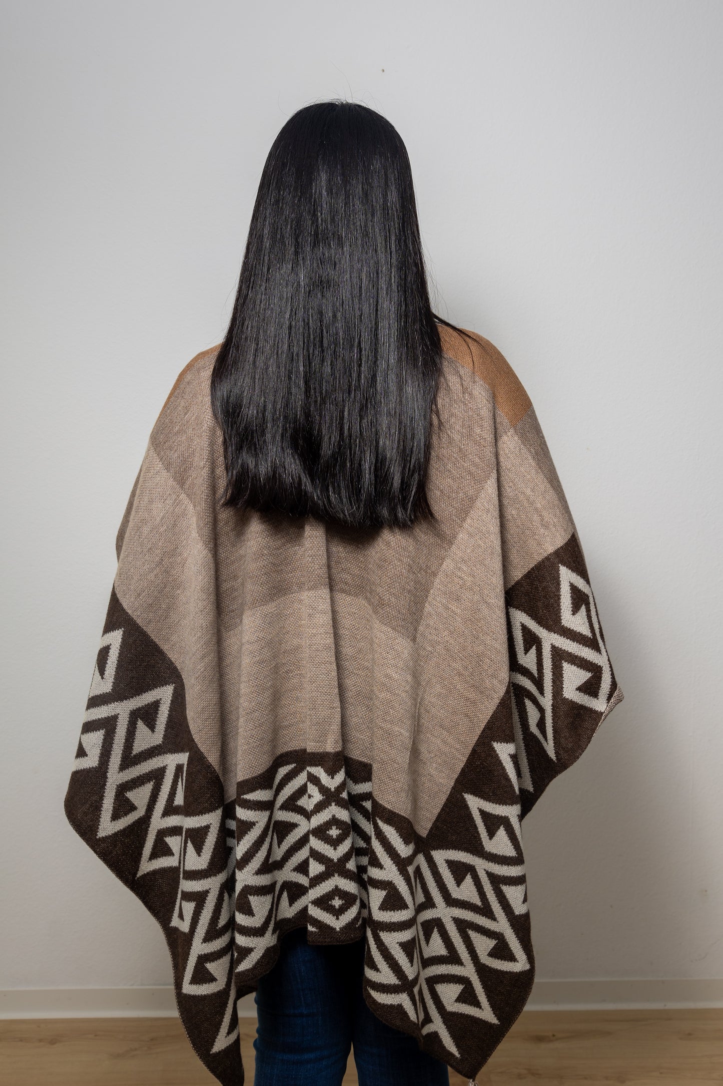 Cape modèle "Killa" en 100% baby alpaga