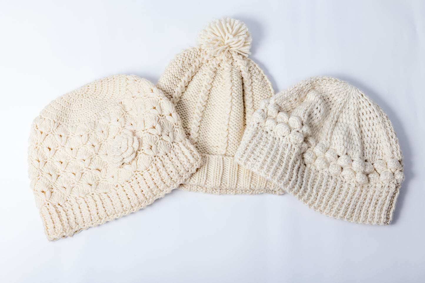 Bonnet tricoté à la main en laine d'alpaga modèle Colca