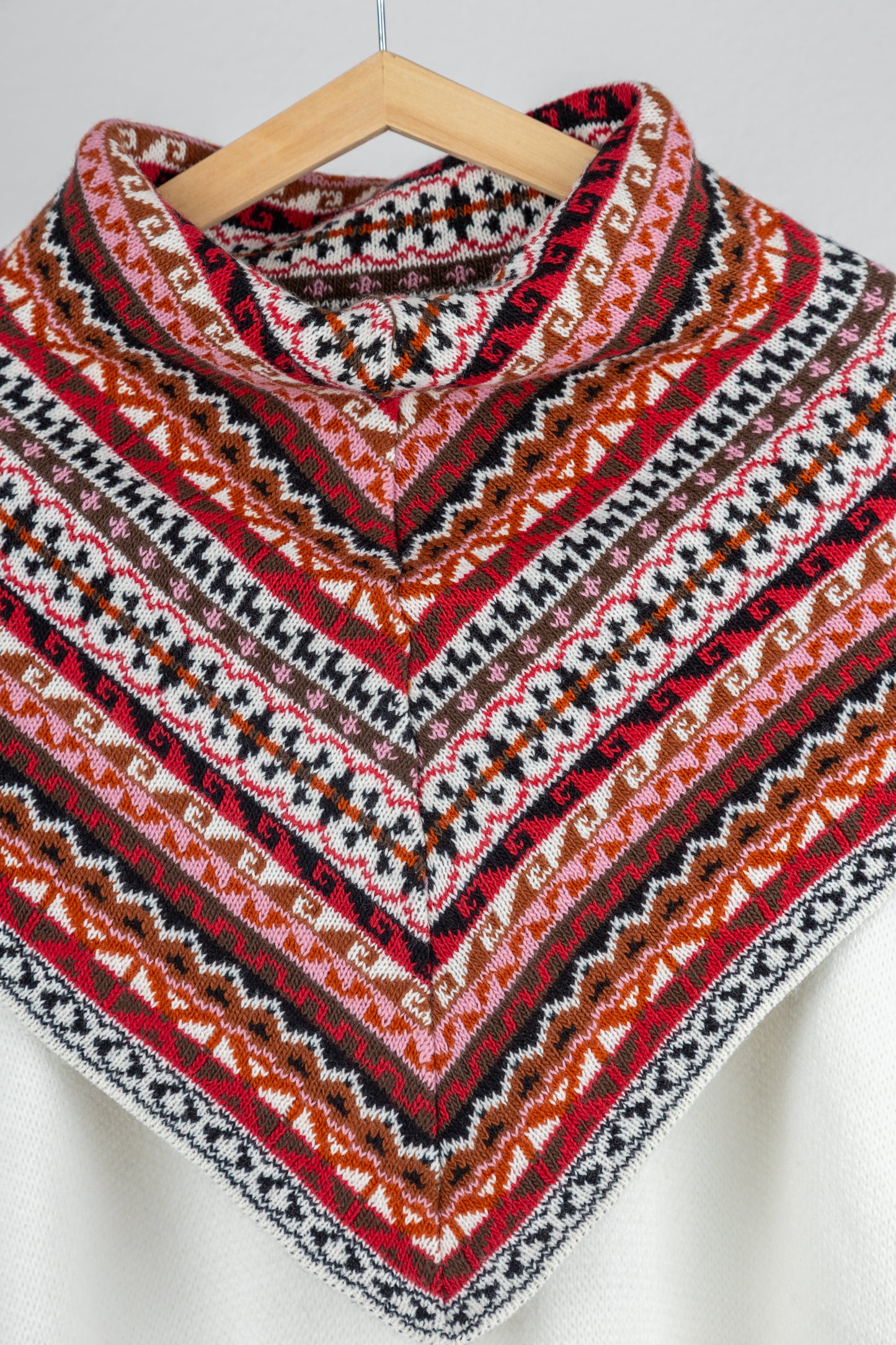 Poncho luxueux modèle Aurora, en laine d'alpaga superfine pour femme