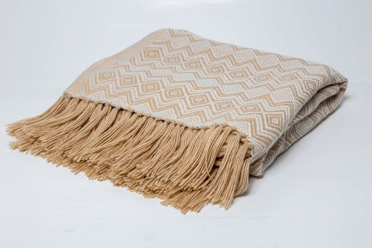 Alpakadecke Model Tumi